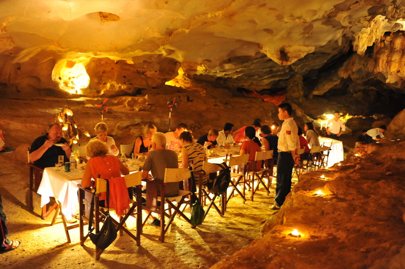 Halong bay cave dining