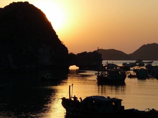 Sunset in halong bay